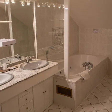 Hotel Restaurant L'evidence Neufchâteau